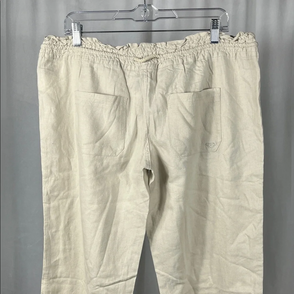 NWT Roxy Oceanside Pant in Stone Khaki.‎